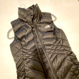 North face puffed vest